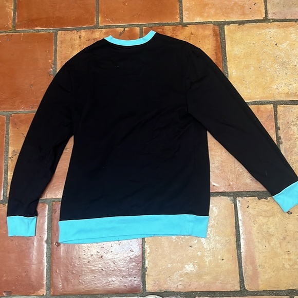 LIKE NEW STAR WARSS DISNEY SWEATER - Picture 4 of 4